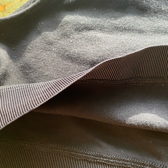 Sunday Best Aritzia Tank - Picture 3 of 3